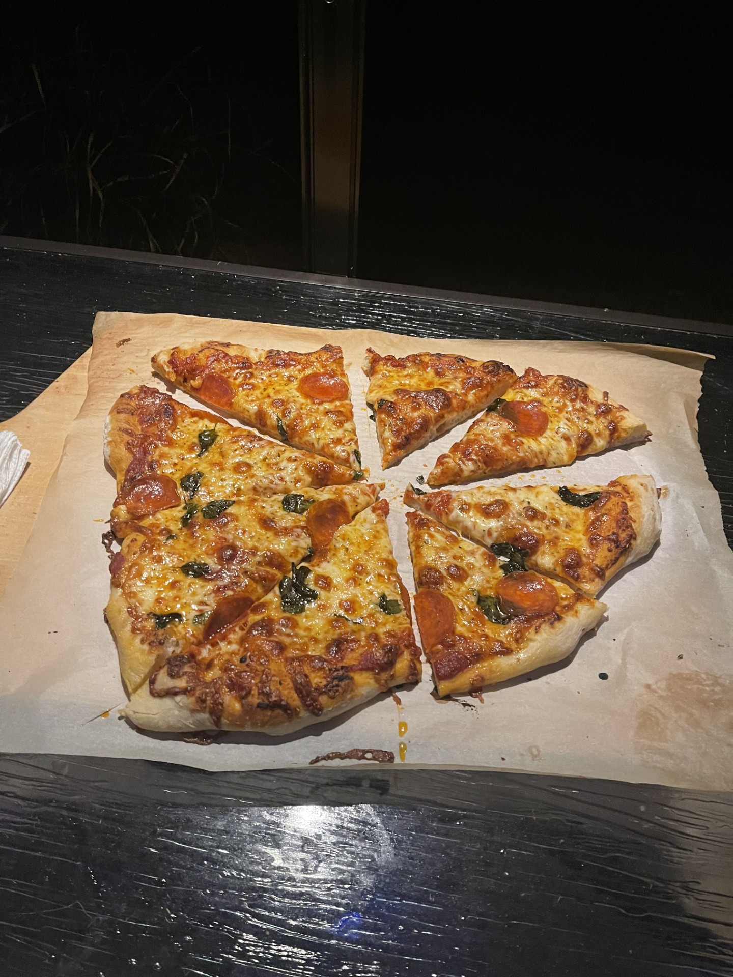Stone-fired artisan pizza at Clubhouse 18